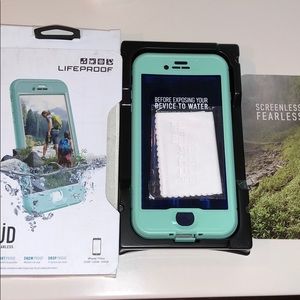 I phone 7 plus Lifeproof case (light blue)